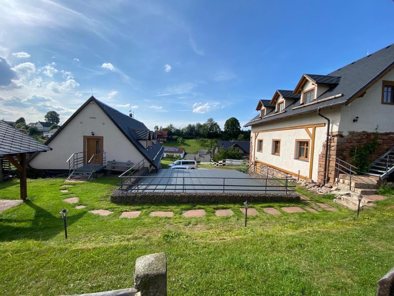 Apartman Na Statku Червены-Костелец Экстерьер фото