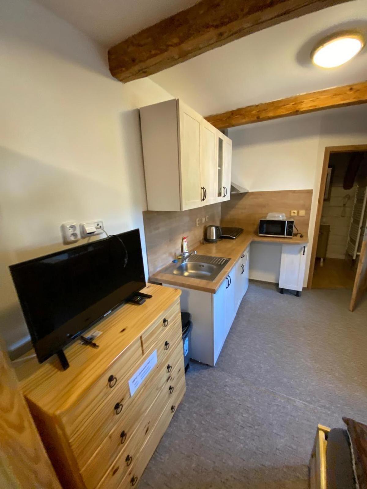 Apartman Na Statku Червены-Костелец Экстерьер фото